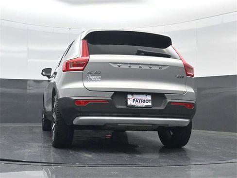 Used 2024 Volvo XC40 B5 Plus image 52