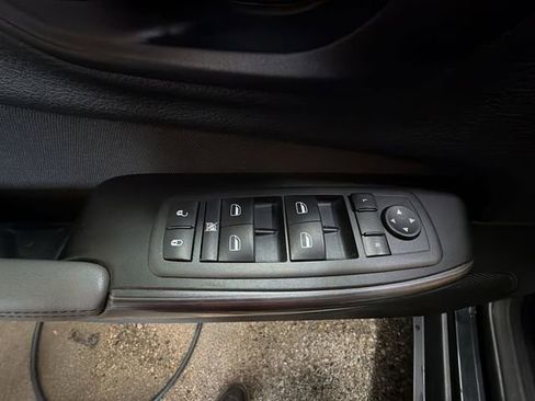 Used 2014 Jeep Cherokee Sport image 13