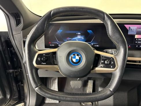 Used 2024 BMW iX xDrive50 w/ Premium Package AWD/4WD image 12