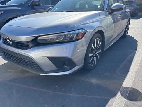 Used 2023 Honda Civic EX image 3