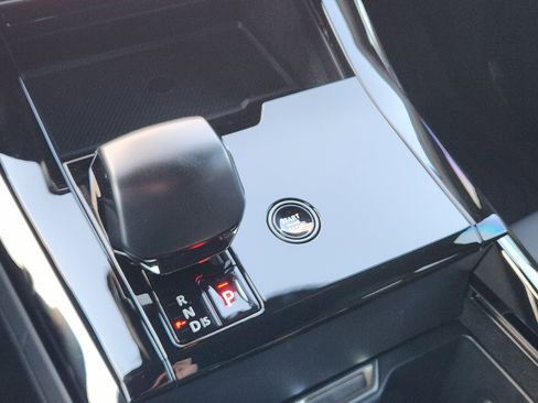 New 2026 Land Rover Range Rover Sport SV image 19