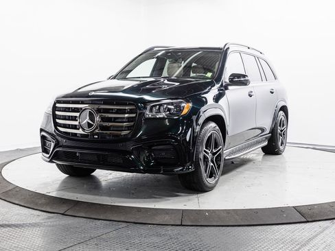 Used 2025 Mercedes-Benz GLS 450 4MATIC image 3