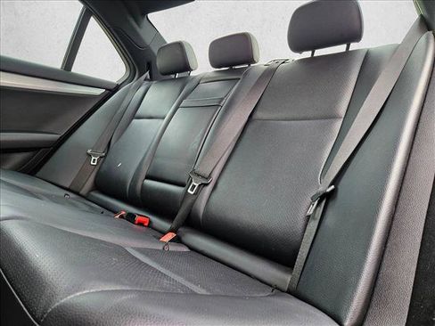 Used 2014 Mercedes-Benz C 250 Sedan image 16
