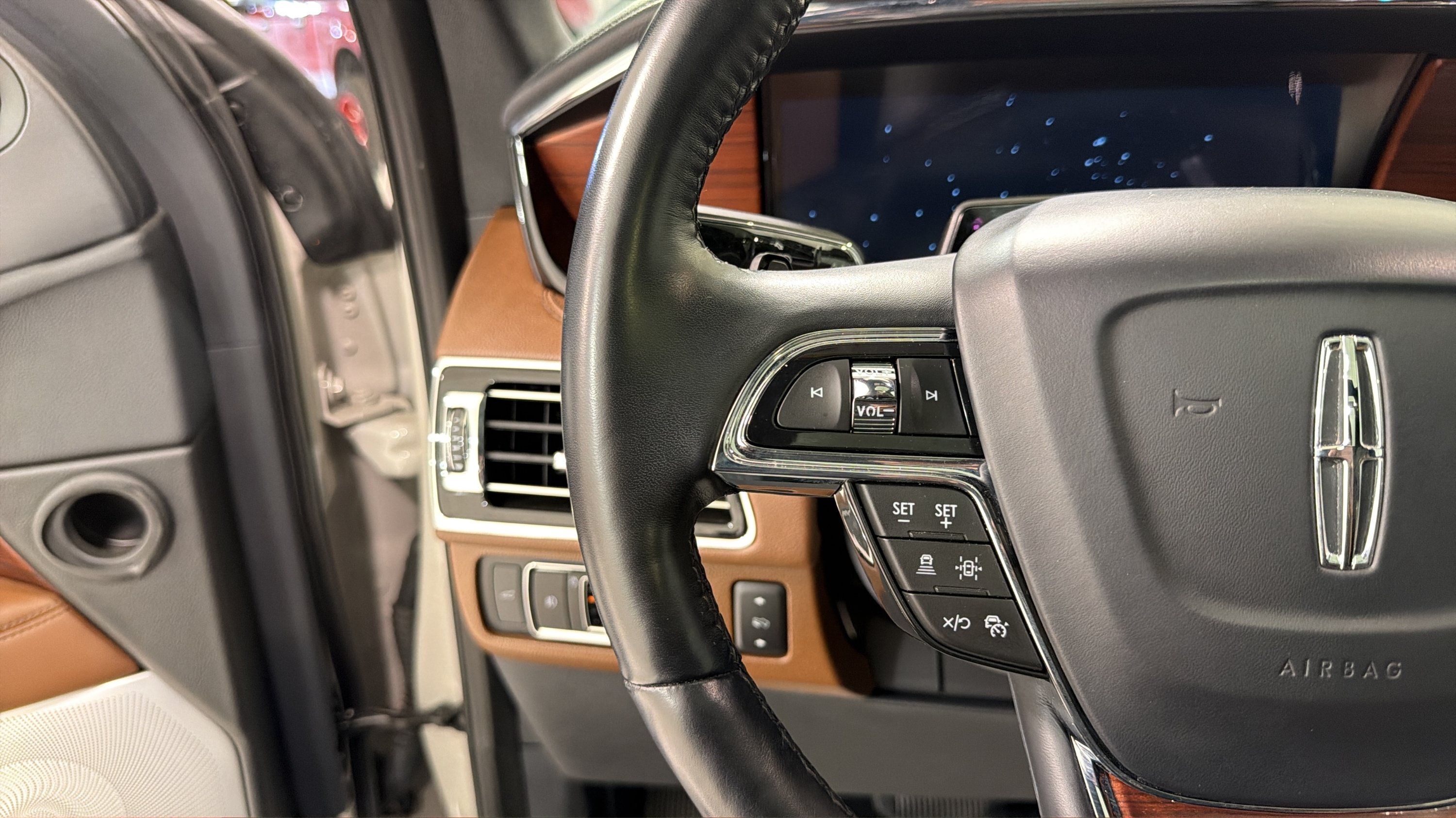 Used 2023 Lincoln Navigator Reserve AWD/4WD image 13