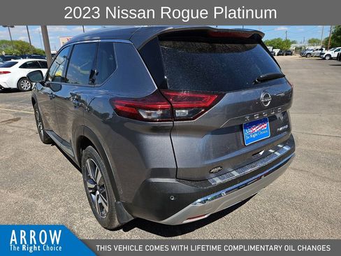 Used 2023 Nissan Rogue Platinum w/ Platinum Premium Package FWD image 9