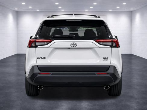 Used 2024 Toyota RAV4 XLE w/ Convenience Package AWD/4WD image 4