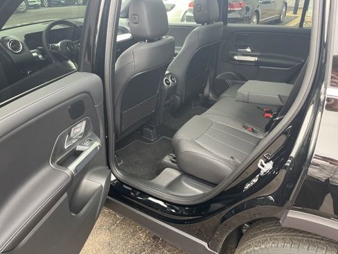 Used 2026 Mercedes-Benz GLB 250 4MATIC image 13