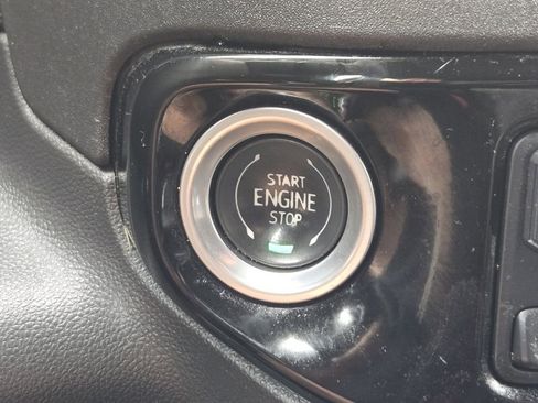 Used 2024 Chevrolet Silverado 1500 ZR2 w/ Technology Package image 16