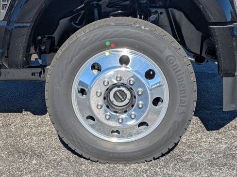 New 2026 Ford F450 Platinum w/ FX4 Off-Road Package image 12