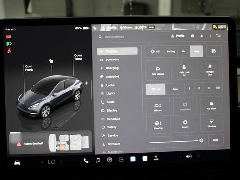 Used 2023 Tesla Model Y Long Range image 23