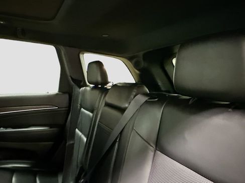 Used 2018 Jeep Grand Cherokee Limited w/ Luxury Group II image 26