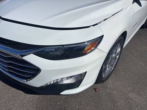 Used 2020 Chevrolet Malibu LT image 12