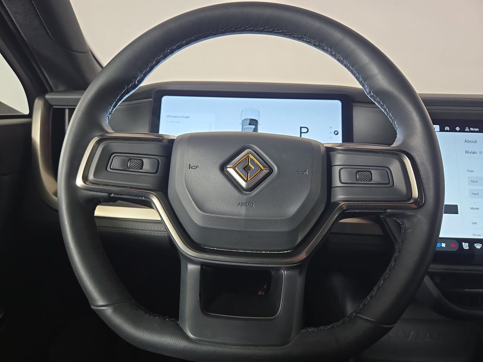 Used 2025 Rivian R1S Adventure Dual AWD/4WD image 28