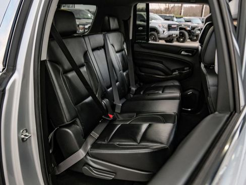 Used 2018 Chevrolet Suburban LT image 37