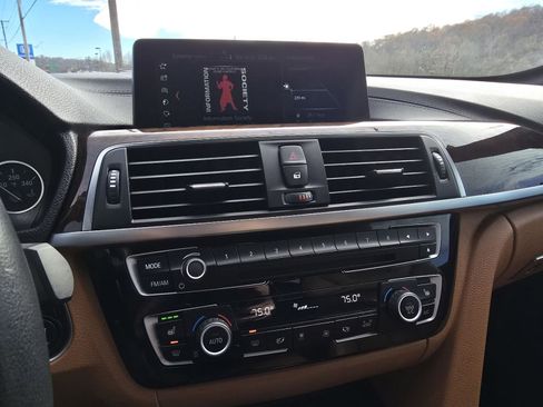 Used 2018 BMW 430i Convertible image 32