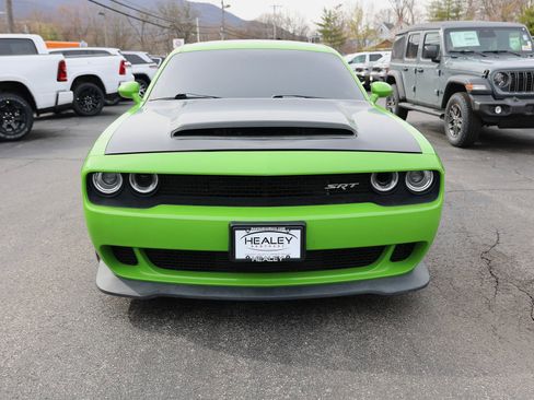 Used 2017 Dodge Challenger SRT Hellcat image 2