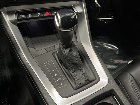 Used 2024 Audi Q3 2.0T Premium w/ Convenience Package AWD/4WD image 19