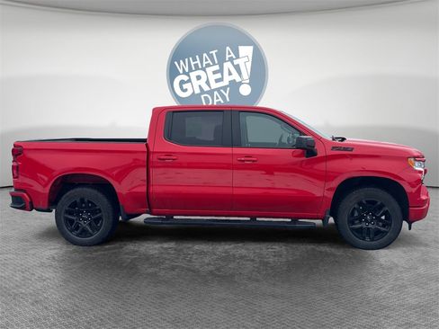 Used 2023 Chevrolet Silverado 1500 RST w/ Z71 Off-Road Package image 2