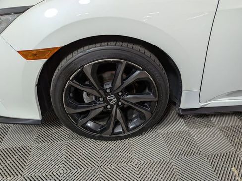 Used 2017 Honda Civic Sport image 29