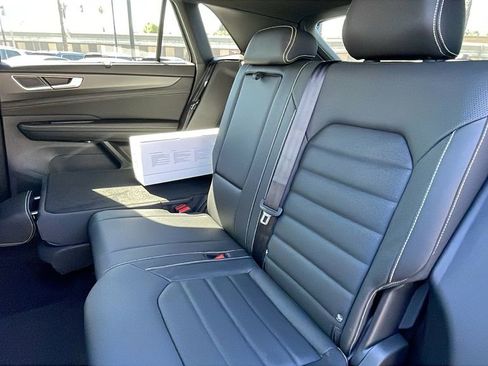 New 2026 Volkswagen Atlas Cross Sport SEL R-Line image 16