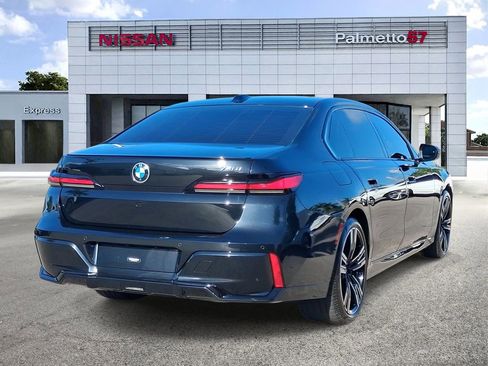 Used 2023 BMW 740i w/ Parking Assistance Package RWD image 6