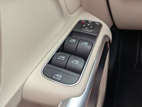 New 2026 Mercedes-Benz GLB 250 image 26