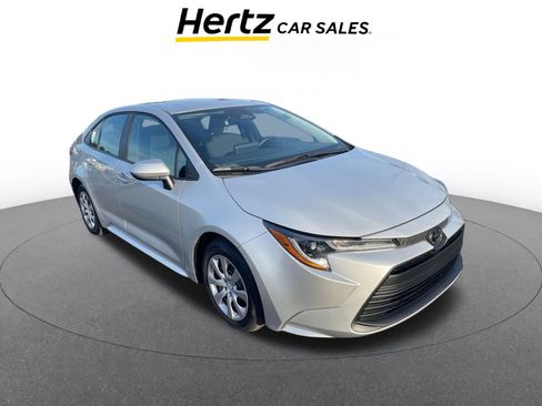 Used 2025 Toyota Corolla LE image 1