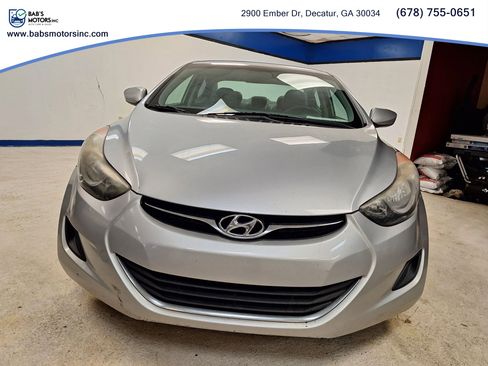 Used 2013 Hyundai Elantra GLS image 2