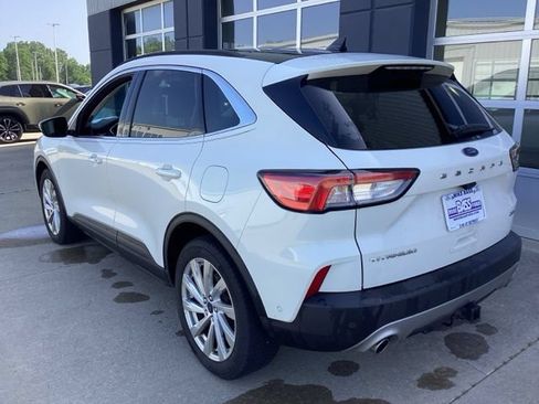 Used 2021 Ford Escape Titanium w/ Titanium Elite Package AWD/4WD image 9
