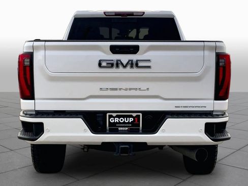 Used 2024 GMC Sierra 2500 Denali Ultimate AWD/4WD image 5