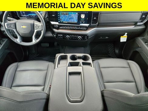 Used 2025 Chevrolet Silverado 2500 LT w/ Texas Edition AWD/4WD image 15