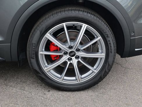 Used 2024 Audi Q5 e Prestige w/ Prestige Package AWD/4WD image 10