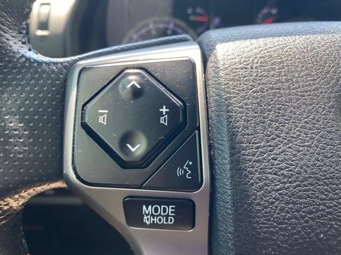 Used 2023 Toyota 4Runner Limited AWD/4WD image 26