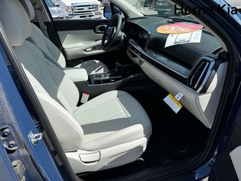 New 2025 Kia Sorento S w/ Panoramic Sunroof Package image 21
