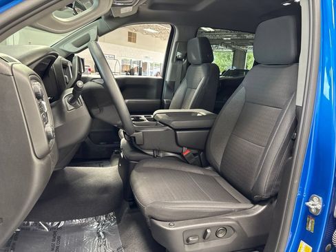 Used 2024 Chevrolet Silverado 1500 Custom w/ Turbomax Blackout Package AWD/4WD image 9