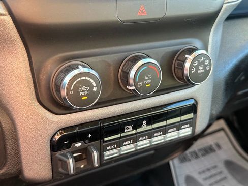 Used 2020 RAM 3500 Tradesman image 19