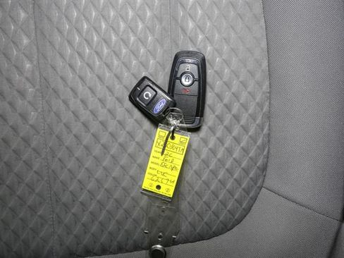 Used 2020 Ford Escape SE FWD image 36