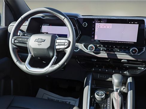 Used 2026 Chevrolet Colorado Z71 w/ Z71 Convenience Package 2 image 10