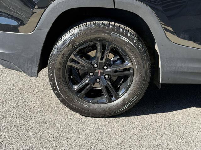 Used 2024 GMC Terrain AT4 w/ Tech Package AWD/4WD image 9