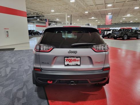 Used 2021 Jeep Cherokee Trailhawk w/ Technology Group image 5