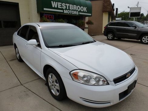 Used 2010 Chevrolet Impala LS FWD image 1