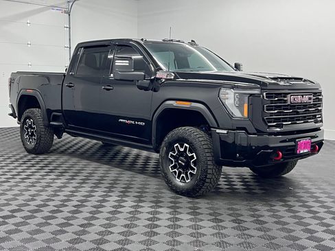 Used 2025 GMC Sierra 2500 AT4X AWD/4WD image 7