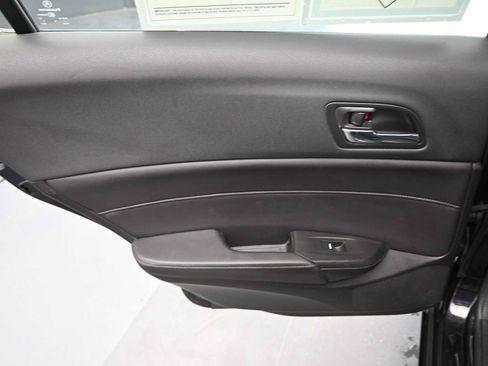 Used 2018 Acura ILX FWD image 15