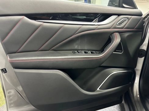 Used 2022 Maserati Levante Modena image 13
