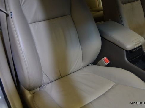 Used 2002 Acura RL image 18