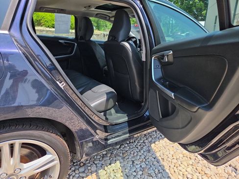 Used 2016 Volvo V60 T5 Premier AWD/4WD image 22