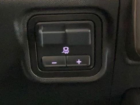 Used 2025 GMC Hummer EV 2X image 42