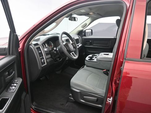 Used 2018 RAM 1500 Express w/ Express Value Package AWD/4WD image 14