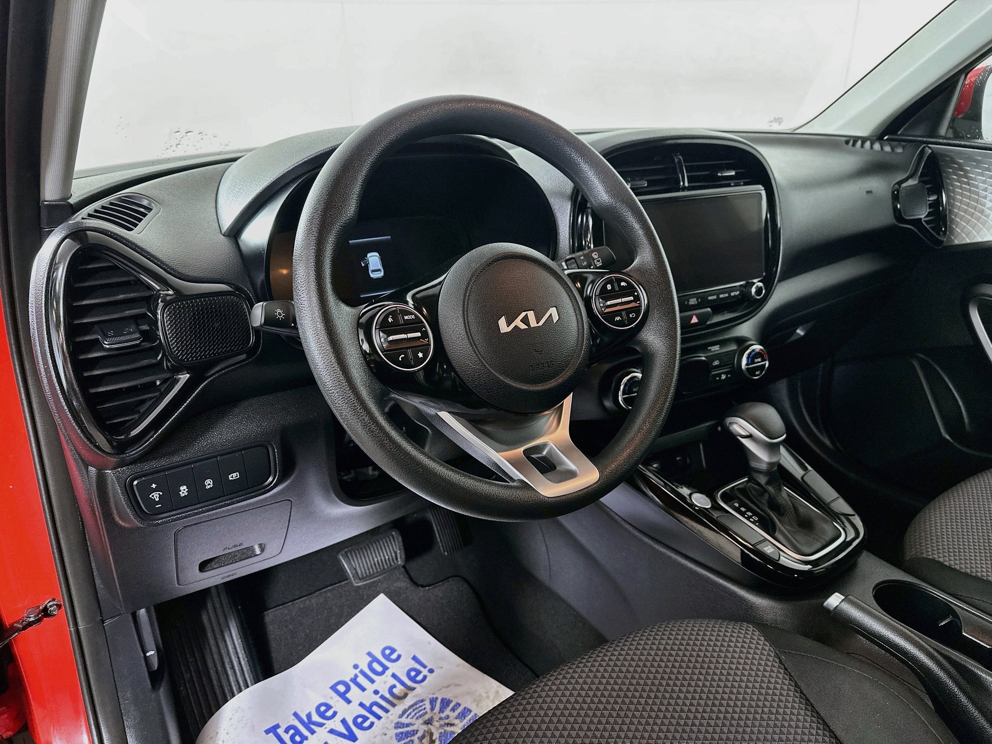 Used 2025 Kia Soul S FWD image 9