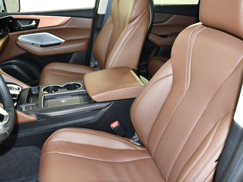 Certified 2025 Acura MDX SH-AWD w/ Technology Package image 38